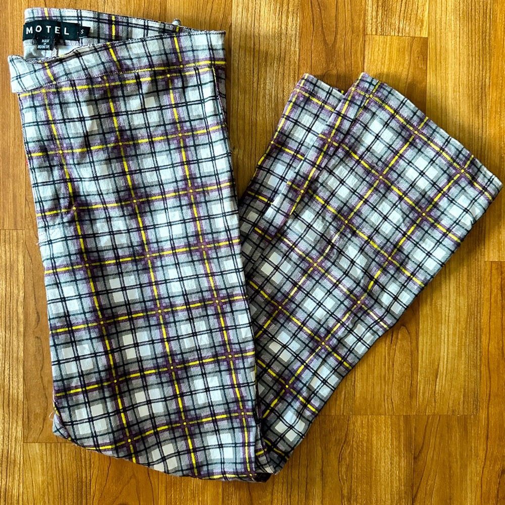 MOTEL Ankle Cropped Flared Jeans